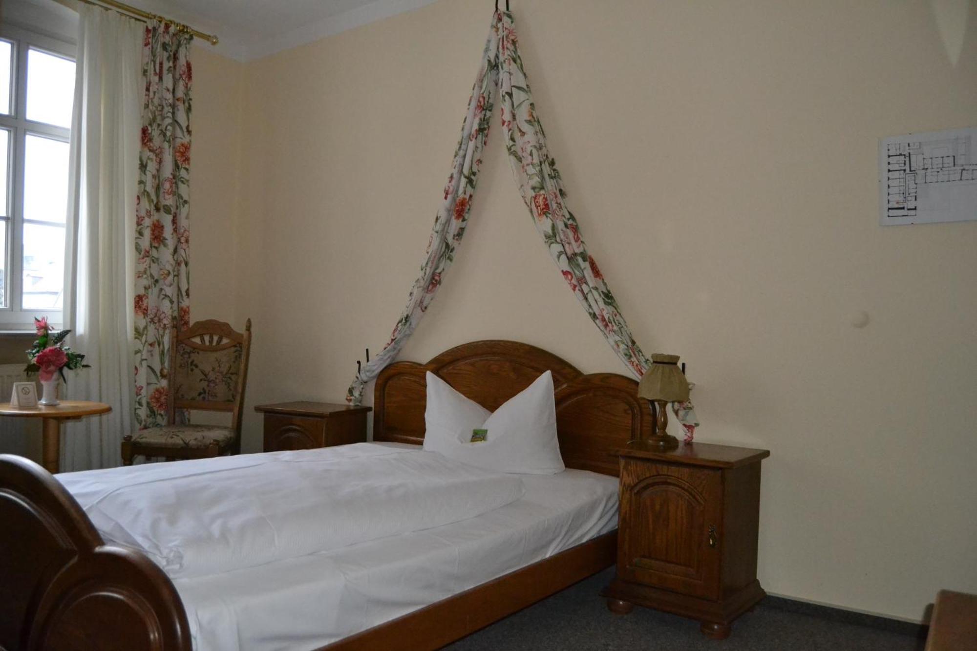 Hotel Anker Saalfeld Saale Bilik gambar
